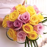 bridal-bouquet-romantic-yello-light-pink-roses