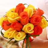 bridal-bouquet-romantic-yellow-orange-roses