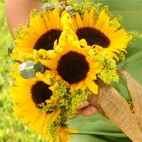 bridesmaid-bouquet-sunflowers