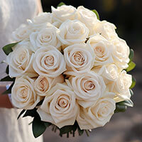 (DUO) Bridal Bqt Royal Ivory Roses For Delivery to Pittsfield, Massachusetts