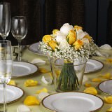 (BDx10) Classic White and Yellow Roses Table Centerpiece For Delivery to Michigan