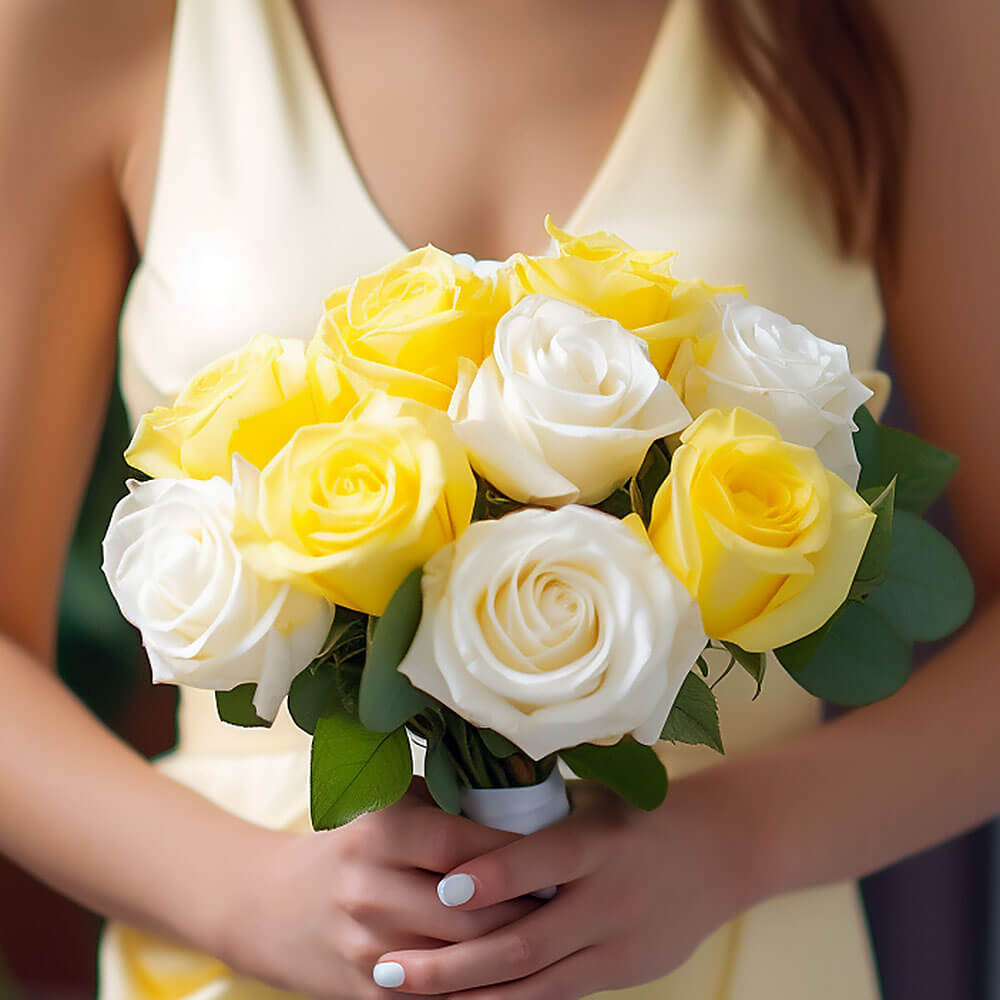 Bridesmaid Bqt Royal Yellow White Roses Qty For Delivery to Leesburg, Florida