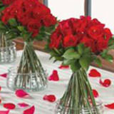 (BDx10) Roses Ruscus 3 Table Centerpiece For Delivery to Missouri